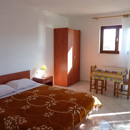 Apartements Vrulja Iii Apartman Kolan
