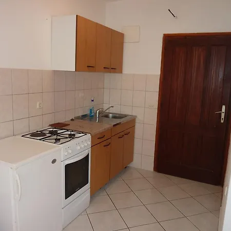 Apartements Vrulja Iii Kolan