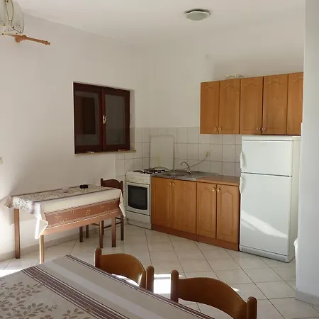 Apartements Vrulja Iii Apartman Kolan