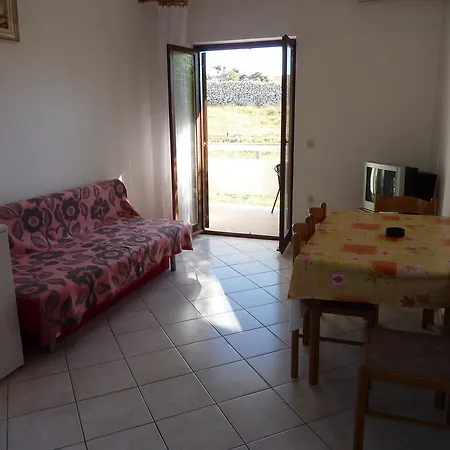 Apartements Vrulja Iii * Kolan