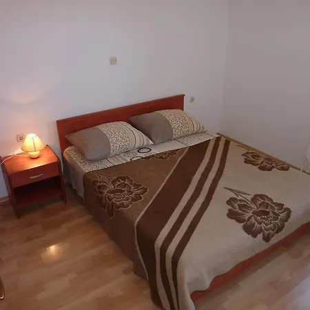 아파트 Apartements Vrulja Iii *