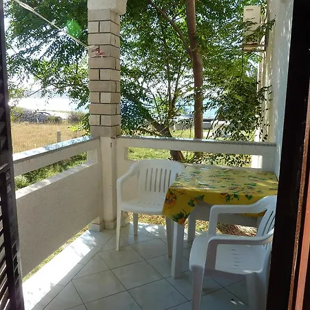 Apartements Vrulja Iii 아파트 *