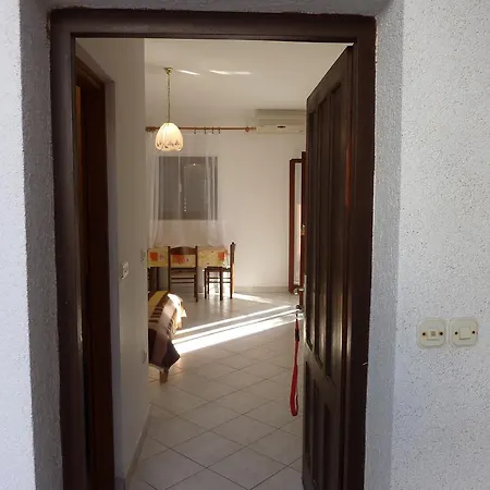 Apartements Vrulja Iii *